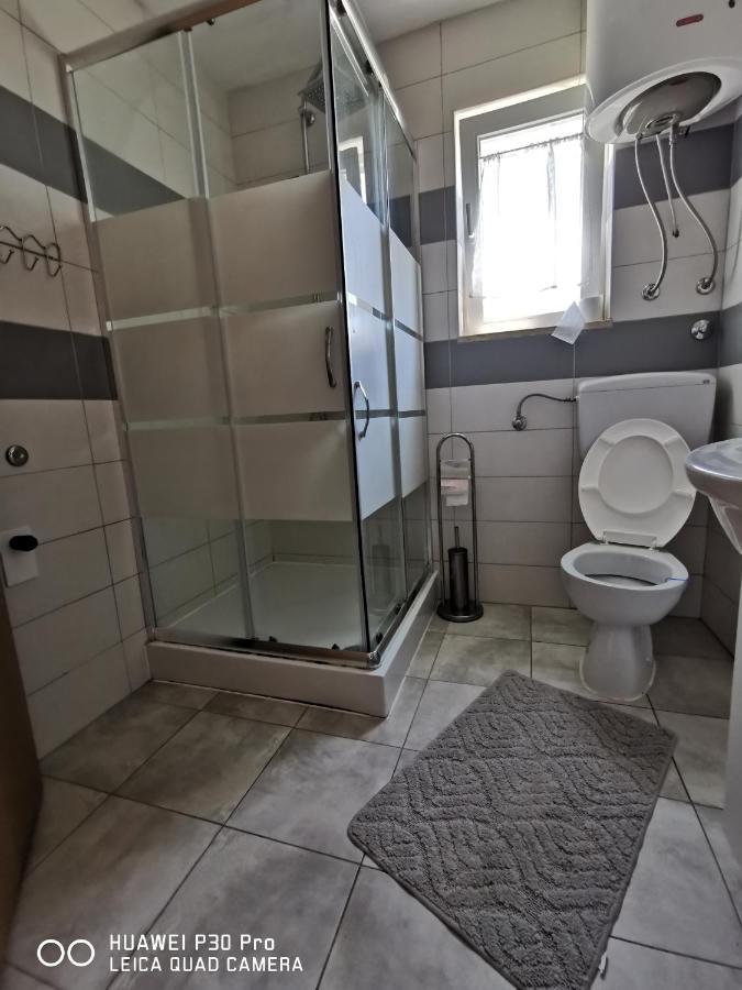 Apartmani Bradaric Pula Exterior photo