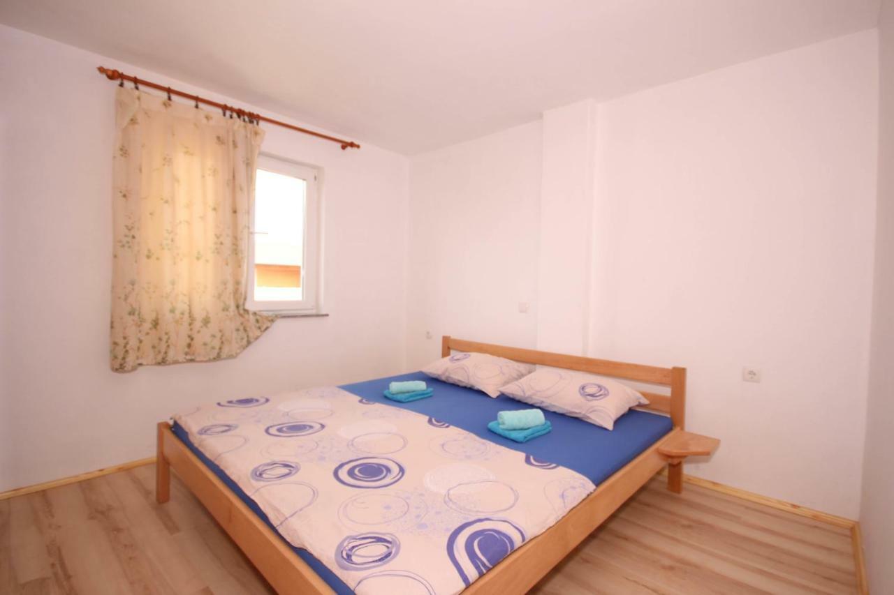 Apartmani Bradaric Pula Exterior photo