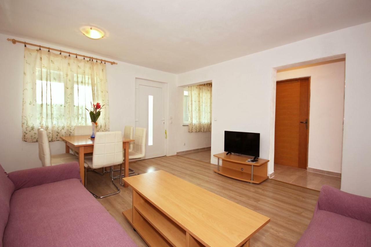 Apartmani Bradaric Pula Exterior photo